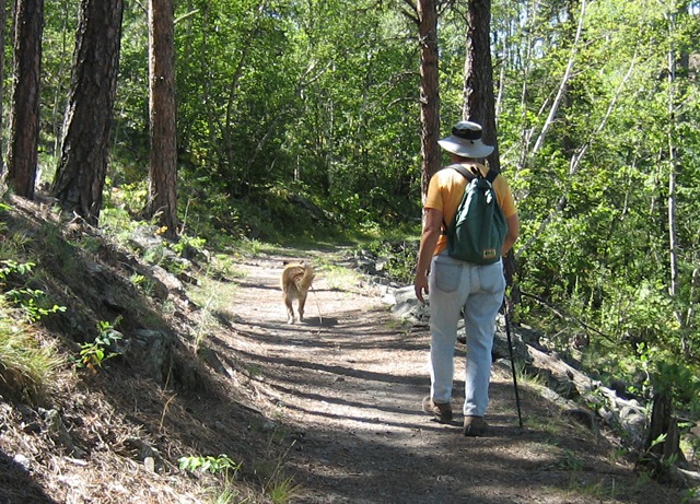Levi and Louise Start a Hike