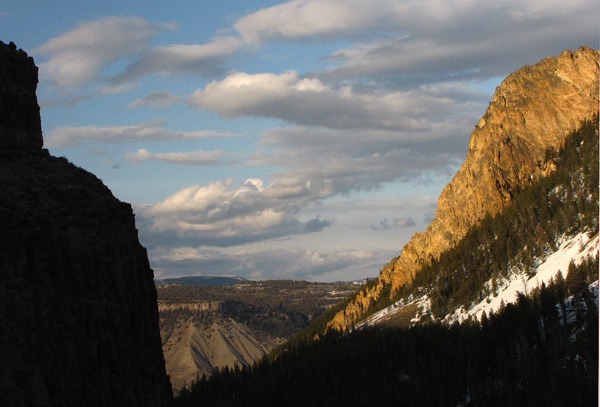 Golden Gate Gap into Mammoth WY
