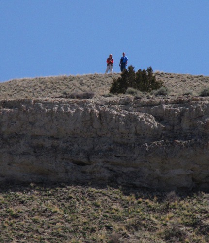 Louise (Red) and Allen (Blue) Looking at the Leap