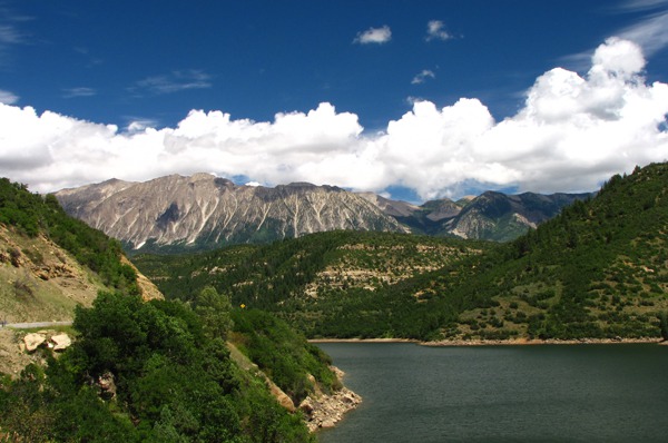 Paonia Reservoir Fronts the Raggeds