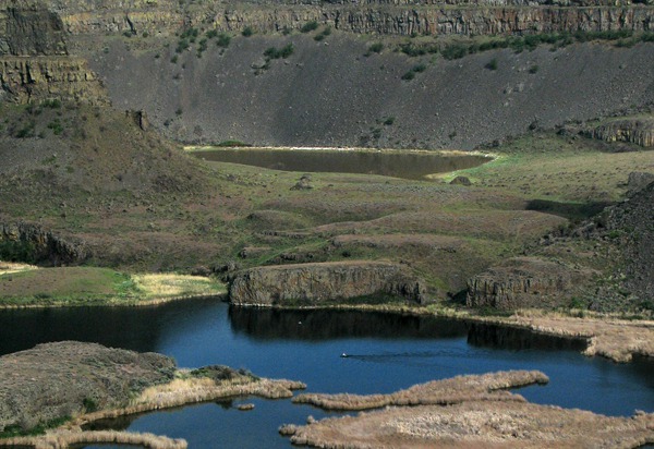 Boat on Dry Falls Plunge-Pool Remnant Pond
