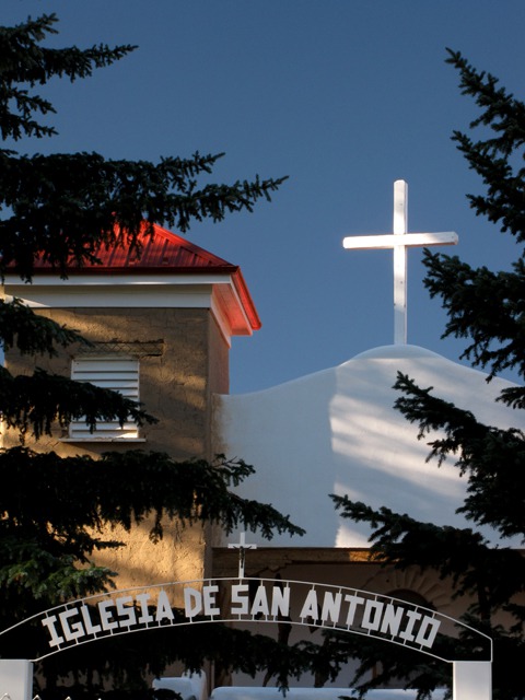 Iglesia de San Antonio Church in Questa (Est 1820)